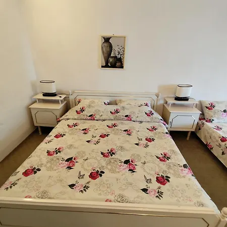 Cozy With Free Parking Гостьовий будинок *