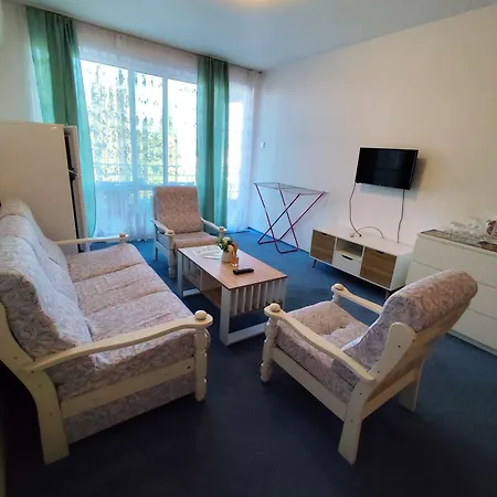 Cozy With Free Parking * Святі Костянтин і Олена